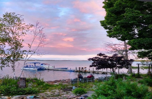 Algoma District Cabin | Wilson Klub - Waterfront Cabin with Oceanfront Views
