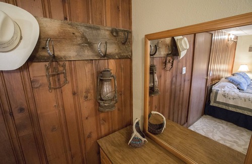 Fossil Bed & Breakfast | Discover Wilson Ranches Retreat: Guest Rated 9/10 Getaway