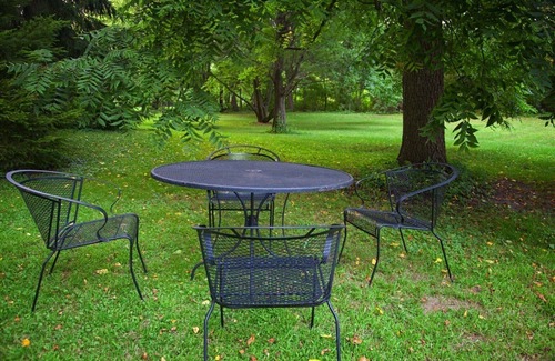La Crosse House | Wilson Schoolhouse Inn: Perfect for Family Gatherings