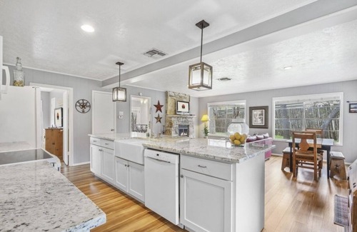 Wimberley House | Relaxing Wimberley Country Home with Spa and Hot Tub