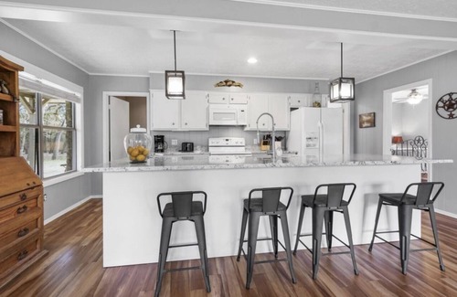 Wimberley House | Relaxing Wimberley Country Home with Spa and Hot Tub