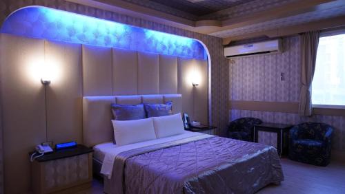 North District Hotel | Budget-Friendly Getaway at Wind Coast Motel for Families