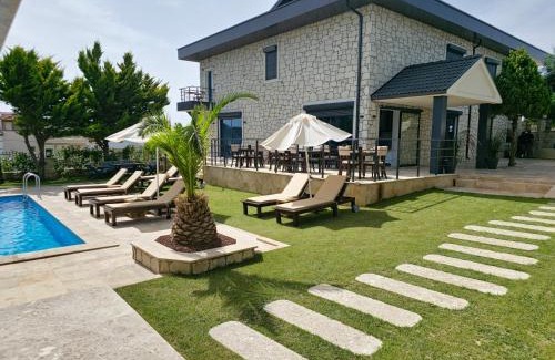 Cesme Hotel | Experience the Breeze at Wind of Çeşme with Pool Access