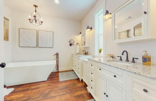 Kalispell House | Relax at Wind River Oasis: Family-Friendly with Hot Tub