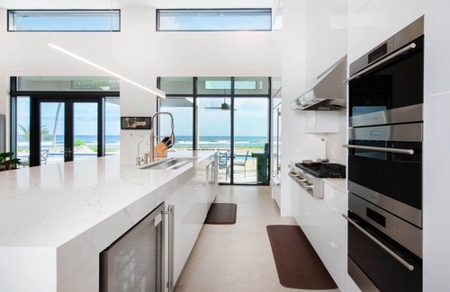 East End House | Oceanfront Bliss at Wind Upon the Waves in Grand Cayman