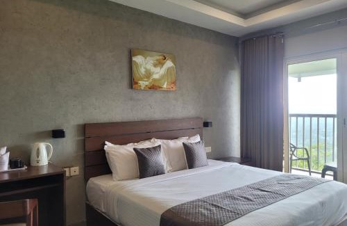 Santhanpara Resort | Relaxing Getaway at Windale Resorts with Pool & Dining