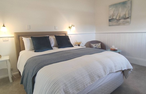 East Launceston Bed & Breakfast | Guest Rated 9.4: Windarra on High with Family-Friendly Amenities