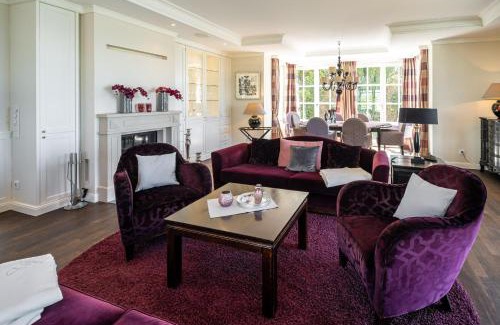Ostseebad Ahrenshoop House | Windeck: Pet and Child Friendly with a Perfect 10/10 Rating