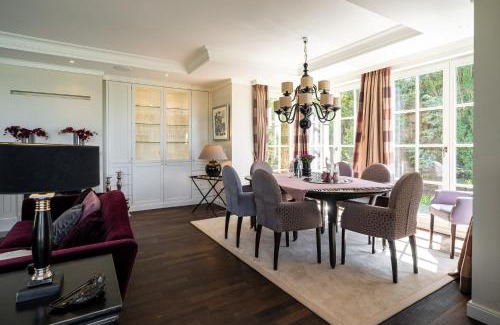 Ostseebad Ahrenshoop House | Windeck: Pet and Child Friendly with a Perfect 10/10 Rating