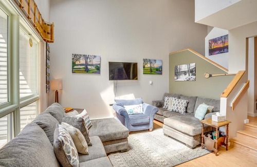 Windham House | Convenient Windham Mountain Vacation Rental Near the Lifts
