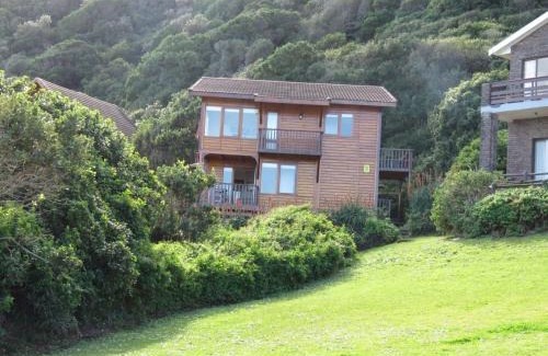 Eersterivierstrand House | Relax at Windhoek on Sea: Oceanfront Paradise Awaits