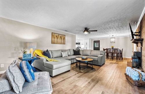 Troutman House | Experience Winding Cove on Lake Norman with Stunning Views