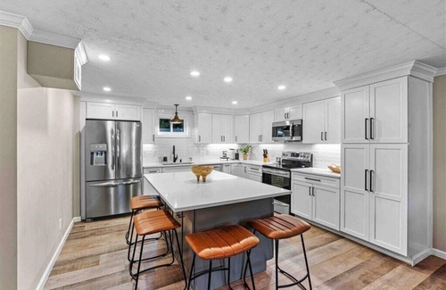 Troutman House | Experience Winding Cove on Lake Norman with Stunning Views