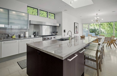 Central Malibu Villa | Winding Way - Modern Malibu Retreat with Ocean Views & Spa