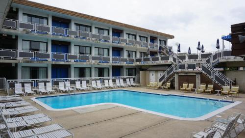 Ortley Beach Hotel | Cozy Windjammer Motor Inn with Pool and Family Amenities
