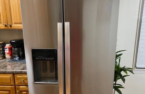 Racine House | Windjammer: Pro Cleaned Retreat with Self Check-In