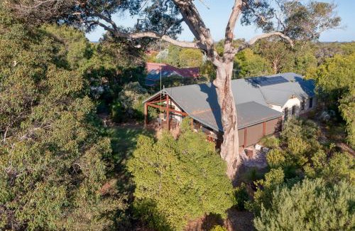 Dunsborough House | Windlemere Getaway: Country Comfort Just Minutes from Town