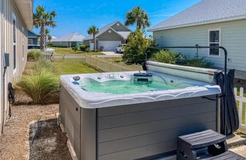 Port St. Joe House | Windmark: Exceptional Day Drinking with Pet-Friendly Amenities