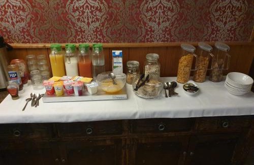 Beverley Hotel | Pet-Friendly Windmill Bed and Breakfast with Delicious Breakfast