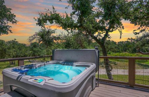 Wimberley House | Pet-Friendly Aqua Casita #1 at Windmill Ranch Retreat
