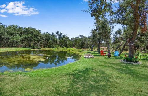 Wimberley House | Pet-Friendly Aqua Casita #1 at Windmill Ranch Retreat
