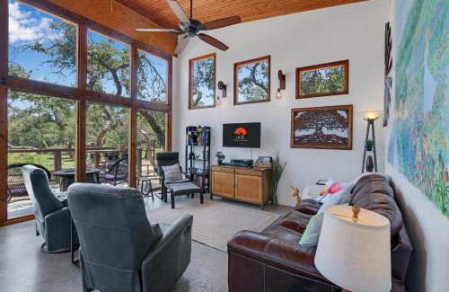 Wimberley House | Pet-Friendly Aqua Casita #1 at Windmill Ranch Retreat