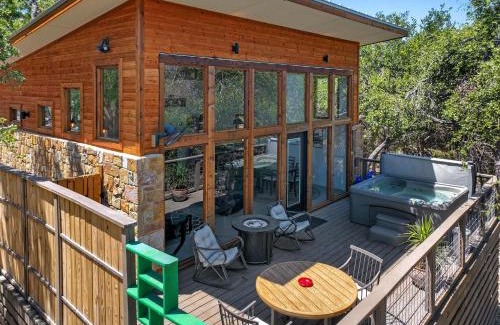 Wimberley House | Relax at Windmill Ranch - Arbor Casita #3, Pet Friendly Stay
