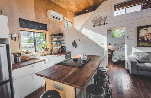 Dripping Springs House | Modern Hill Country Tiny Cabin 2: Pet-Friendly Retreat
