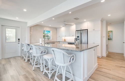 North Captiva House | Oceanfront Retreat: Windows on the Water with Pool & Breakfast