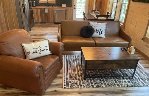 Ashley Oaks Cabin | Explore Windrock Ridge Cabin - Pet Friendly & Minutes Away