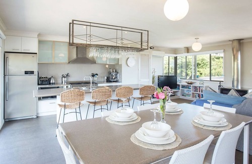 Waterhouse House | Oceanfront WindSong Beach House: Rated 9.2/10, Pet Friendly