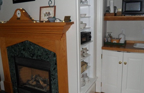 Off Broadway Bed & Breakfast | Experience Windsome Bed & Breakfast: Rated 10/10 for Comfort