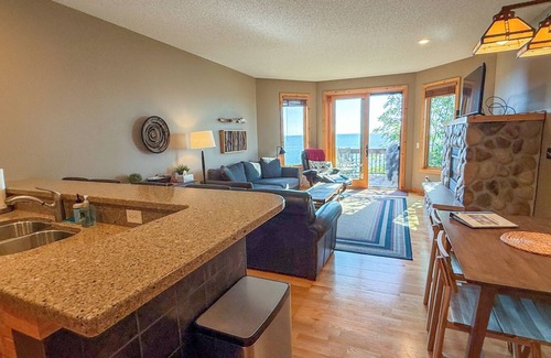 Beaver Bay House | Discover Windsong 610: Lake View Retreat in Beaver Bay
