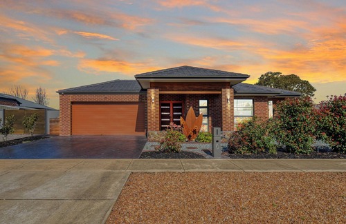 Shepparton House | Windsor Castle: Family-Friendly Hotel with Spa & Hot Tub