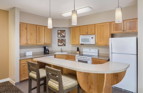 Windsor Resort | Windsor Deluxe Resort: Family-Friendly Stay with Pool