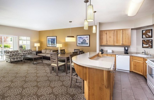 Windsor Resort | Windsor Deluxe Resort: Family-Friendly Stay with Pool