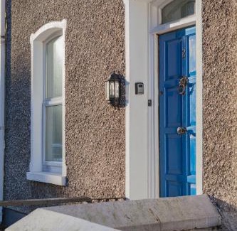 Bogside House | Eco-Friendly Stay at Windsor House - 4-Star Comfort Awaits