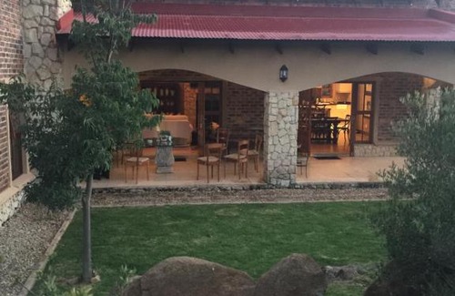 Dullstroom House | Windsor House: 4-Star Stay with Family-Friendly Amenities