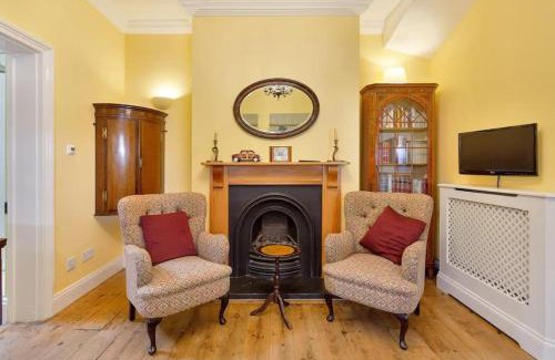 Windsor Villa | Family-Friendly 3BR Home Near Windsor & Legoland