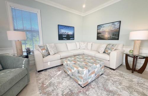 Osprey Apartment | Windsor Lodge Unit 20: Studio Near Beaches with Pool Access