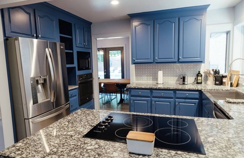 Shelby House | Windsor Place in Shelby: Ideal for Groups with Pool & Hot Tub