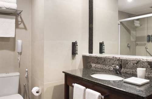Barra da Tijuca Hotel | Explore Windsor Tower Hotel: 4-Star with Ocean View & Spa