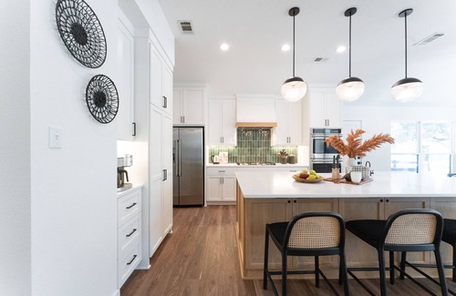 Austin House | Spacious 4-Bedroom Retreat with Private Pool & Spa