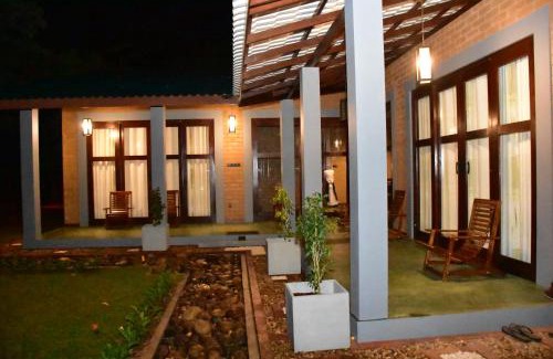 Imbulpe Cabin | Inviting Windy Hills Bungalow: Family-Friendly Retreat