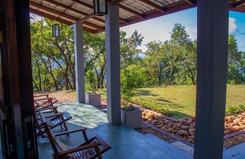 Imbulpe Cabin | Inviting Windy Hills Bungalow: Family-Friendly Retreat