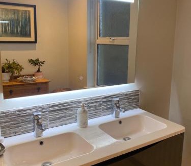Craigavon Bed & Breakfast | Windyridge: Pet-Friendly Stay with 9.4/10 Guest Rating