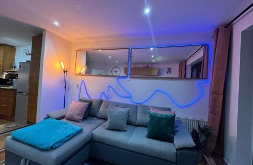 Grays Apartment | Discover WindyS Grays Smart Home: Family-Friendly Getaway