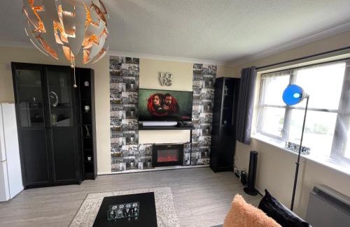 Vange House | Discover WindyS Basildon Smart Home: Rated 9.1/10