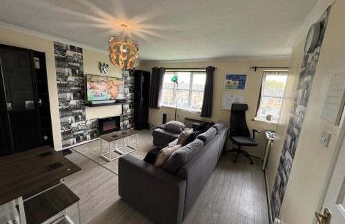 Vange House | Discover WindyS Basildon Smart Home: Rated 9.1/10