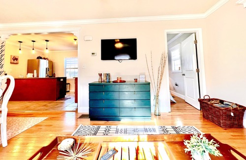 Dahlonega Cottage | Escape to Arborview: Wine & Wedding Retreat Near Downtown